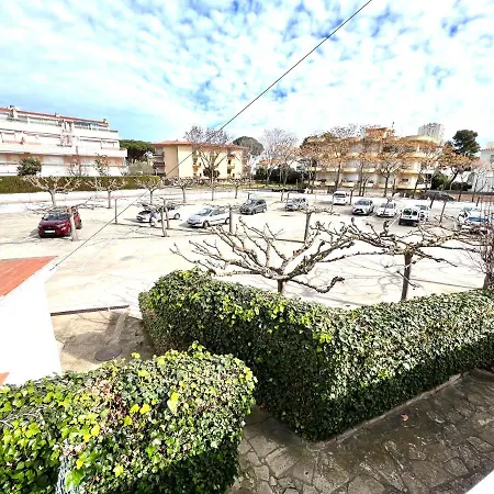 Oriol Center Apartments